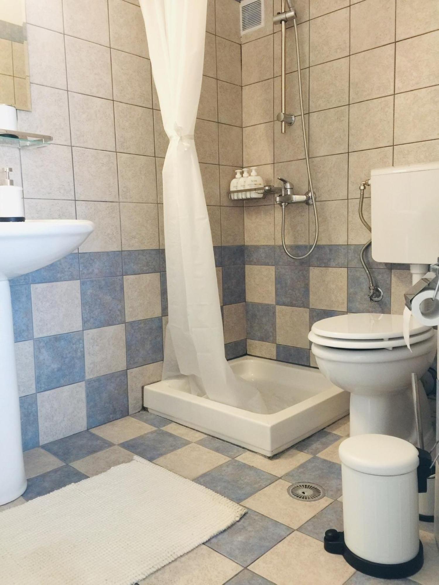 Alektor Appartement *
